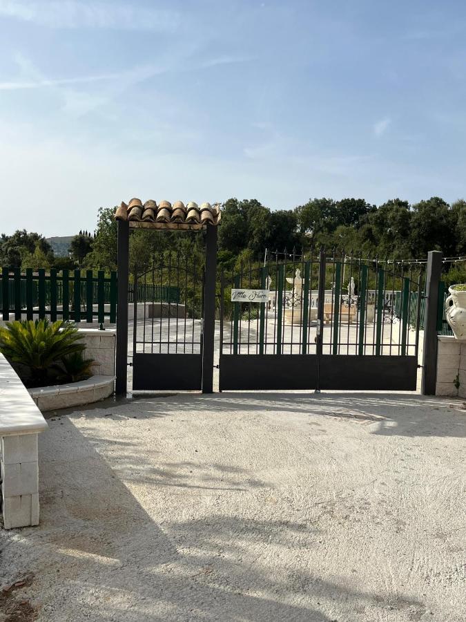 Villa Fiore - Piscina E Idromassaggio Itri Exteriér fotografie